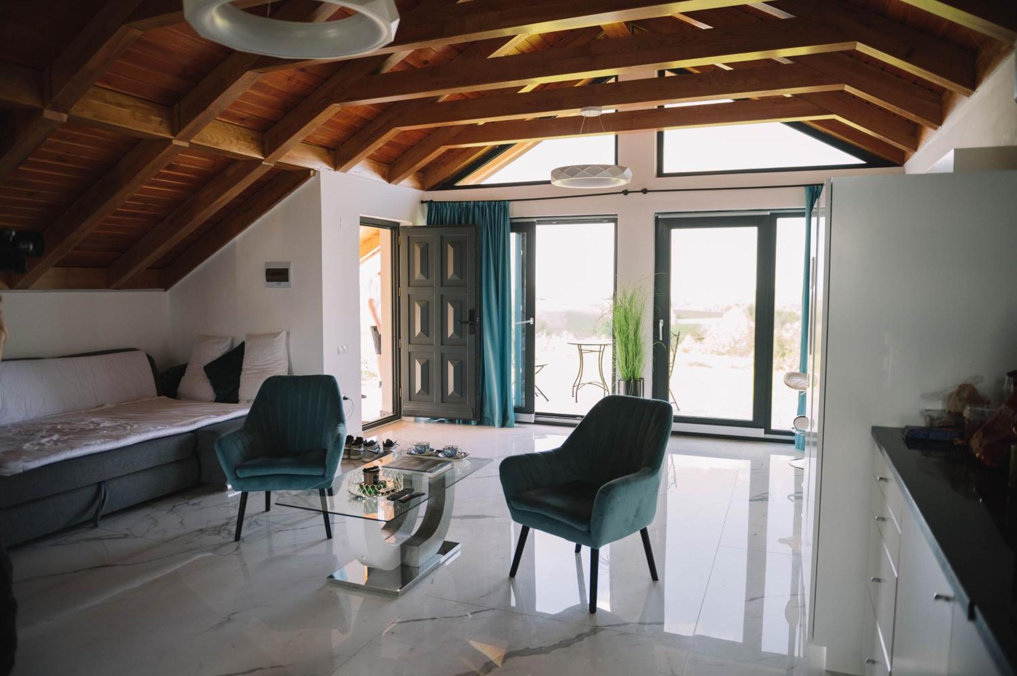 Casa Moderna In Sinteu - Intersectia Intre Modern Si Linistea Naturii Huta Voivozi Exteriör bild